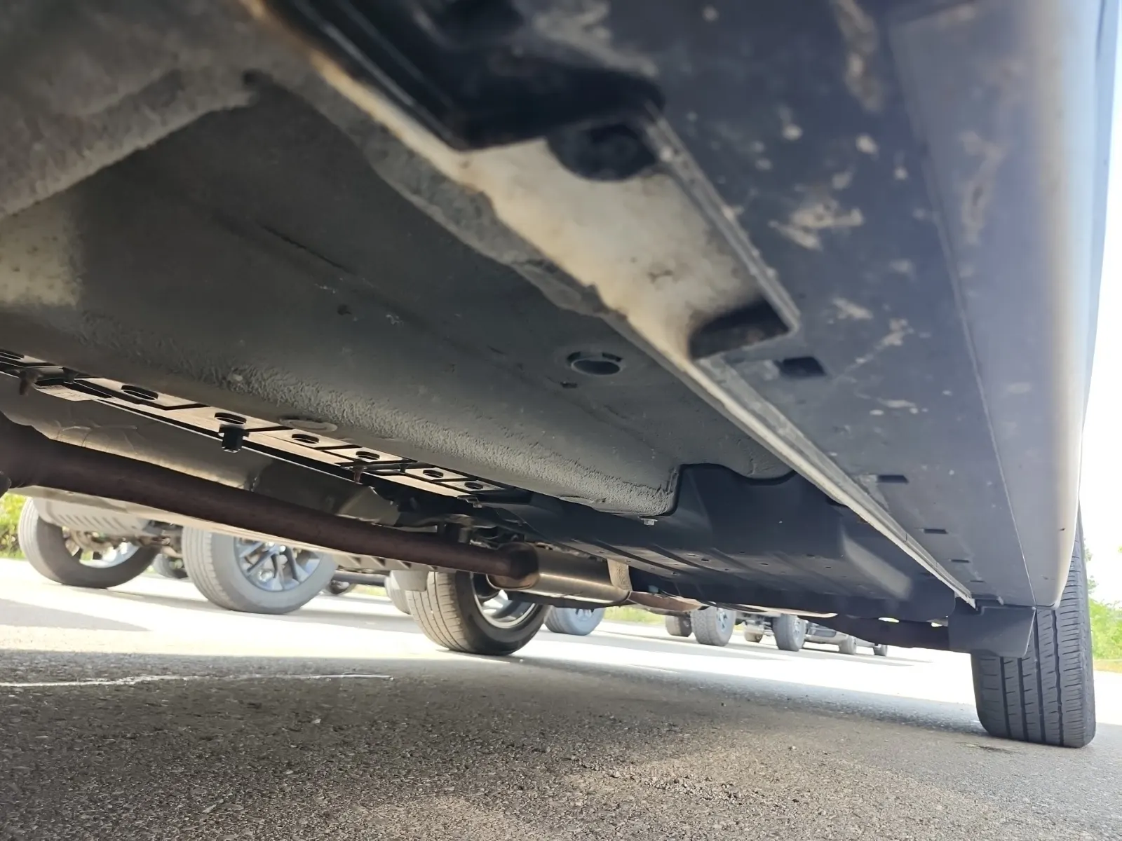 Undercarriage - Driver Photo