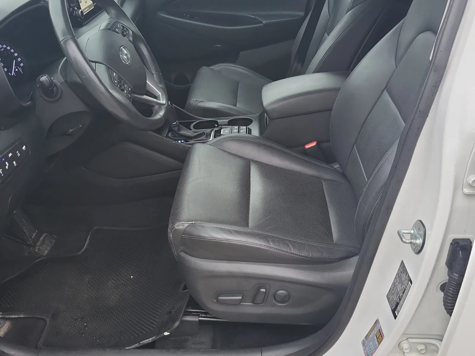 Front Interior Photo