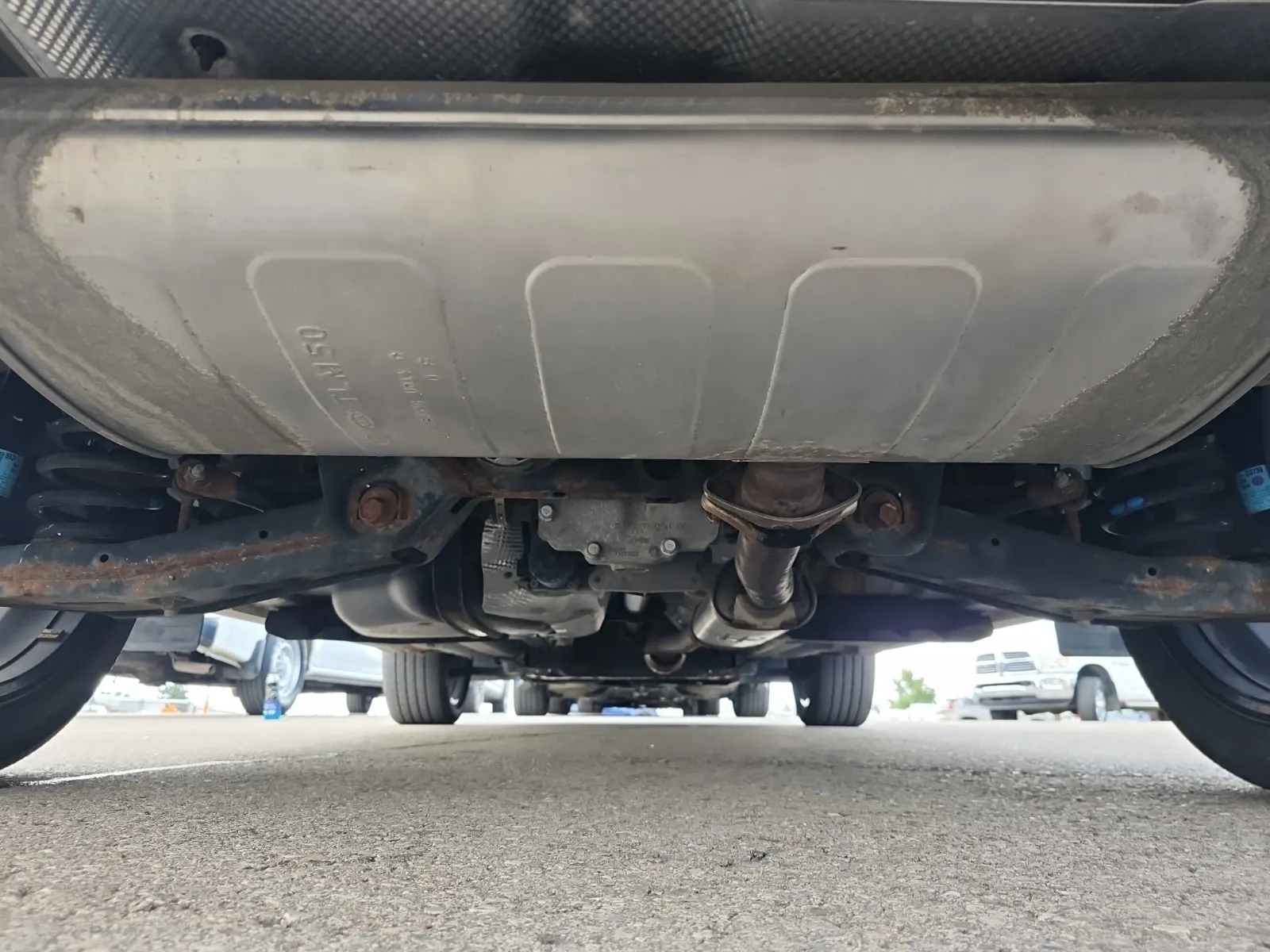 Undercarriage - Rear Photo