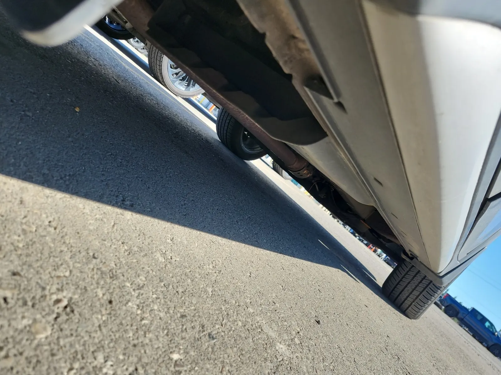Undercarriage - Passenger Photo