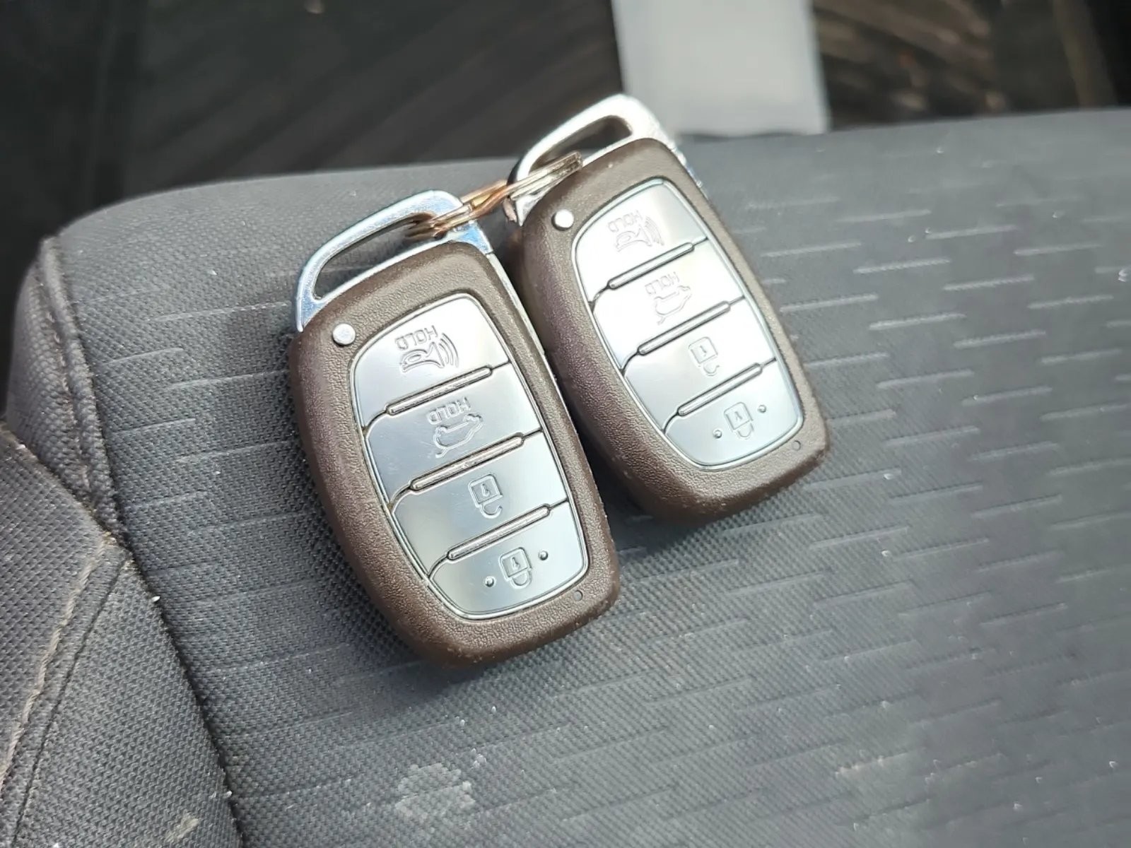 Keys/Fobs/Manual Photo