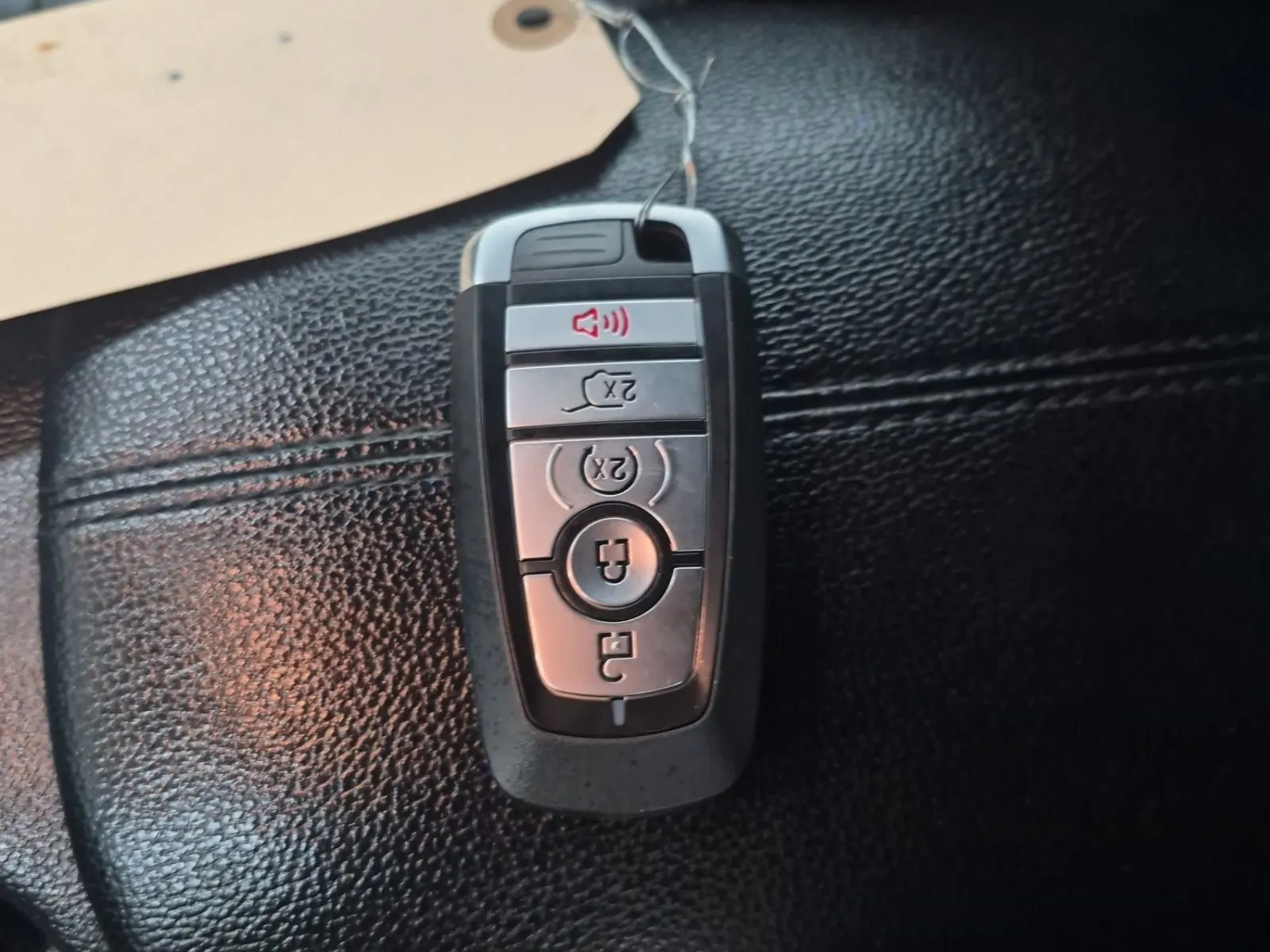 Keys/Fobs/Manual Photo