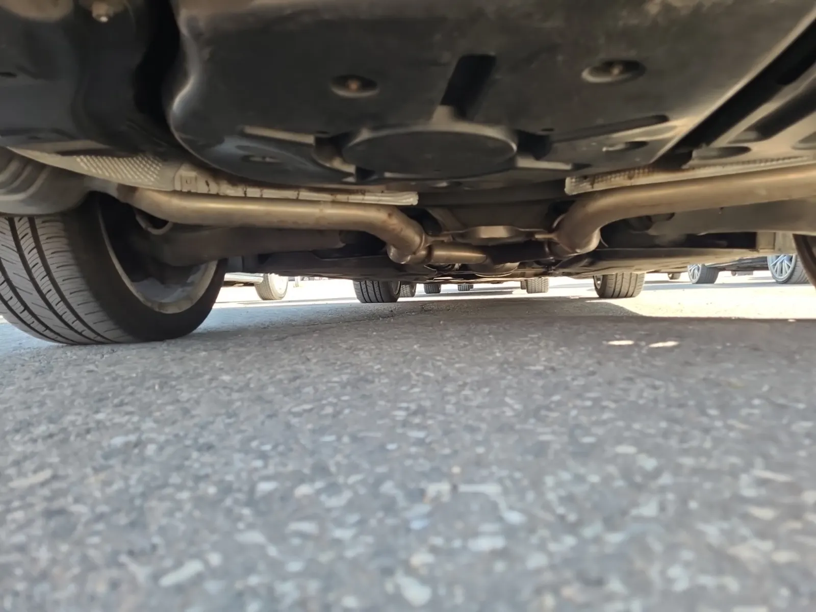 Undercarriage - Rear Photo