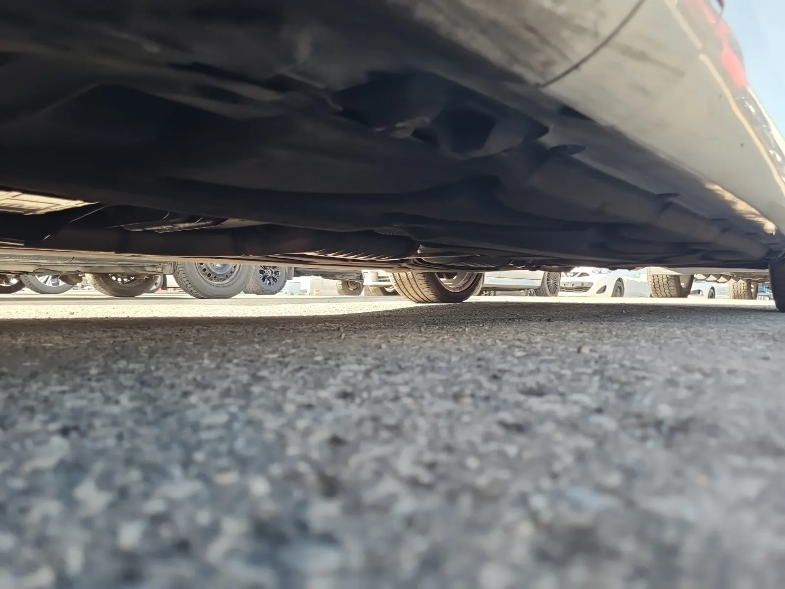 Undercarriage - Driver Photo