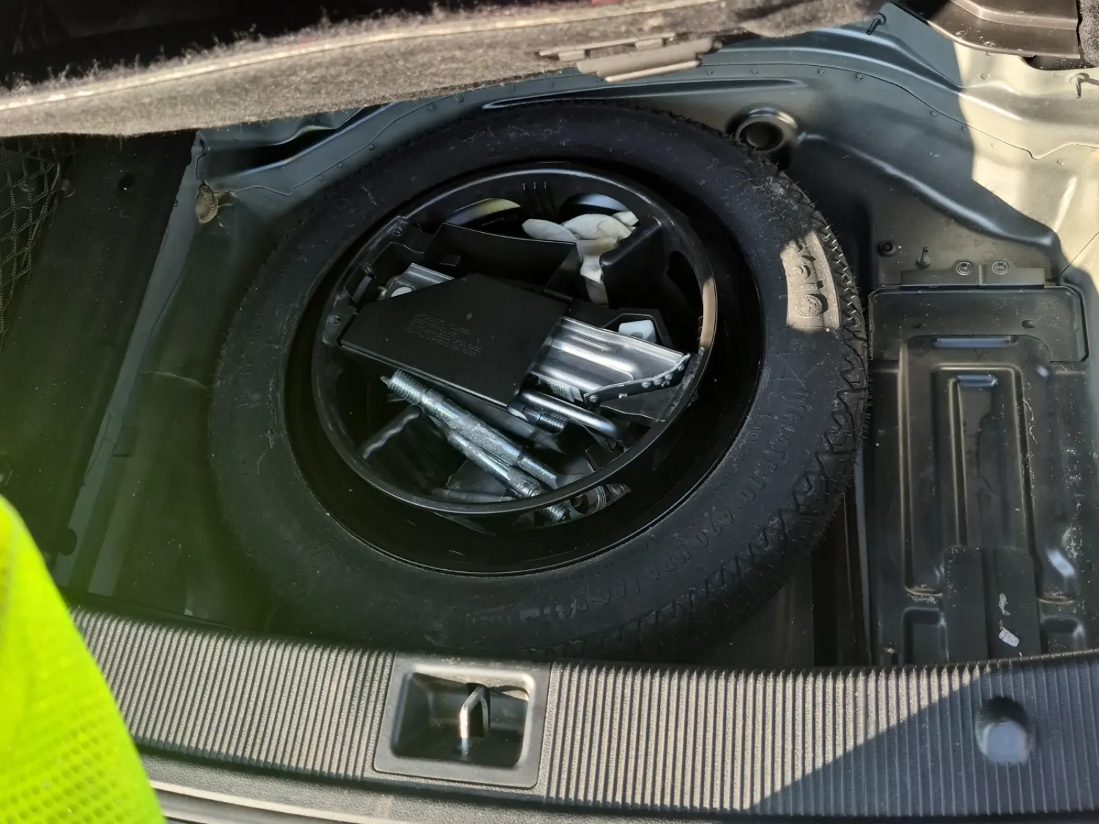 Spare Tire & Wheel Photo