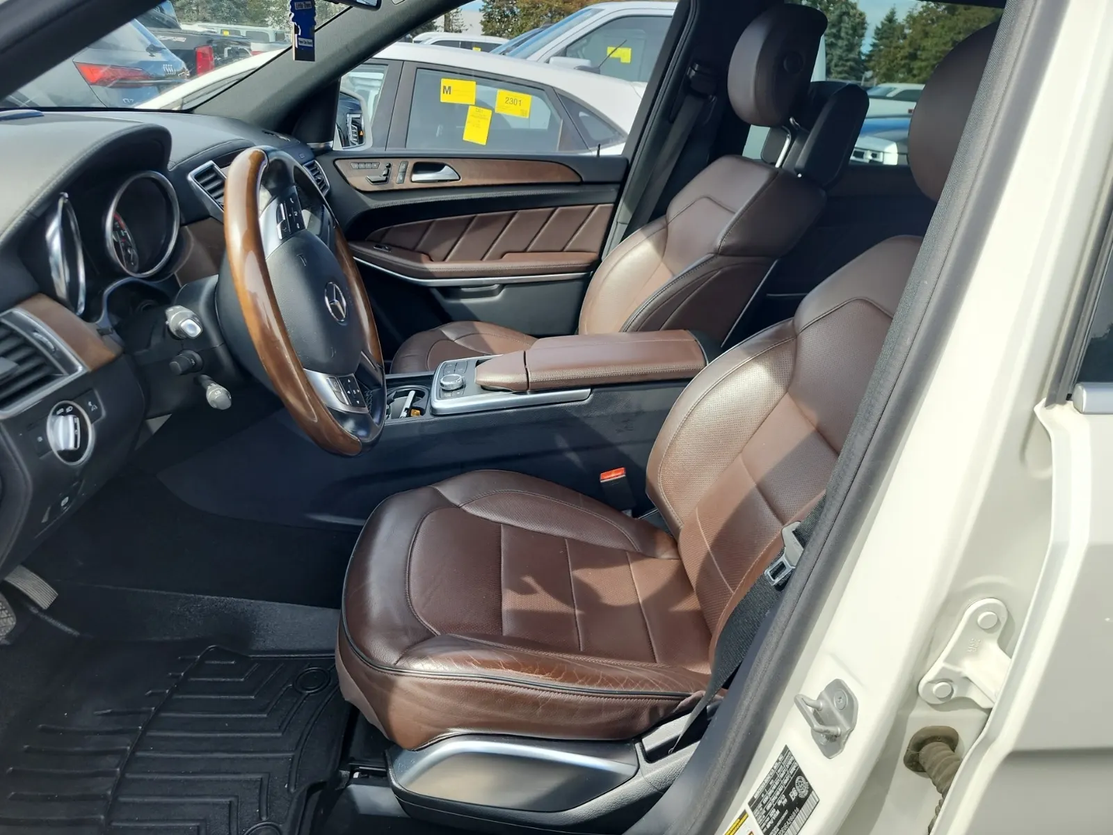 Front Interior Photo