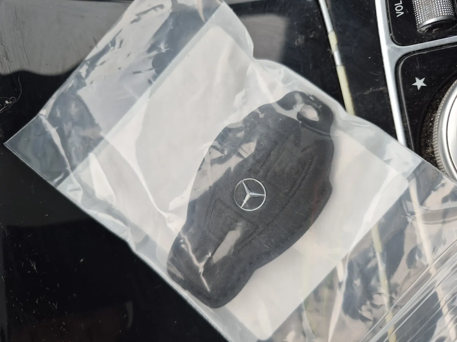 Keys/Fobs/Manual Photo