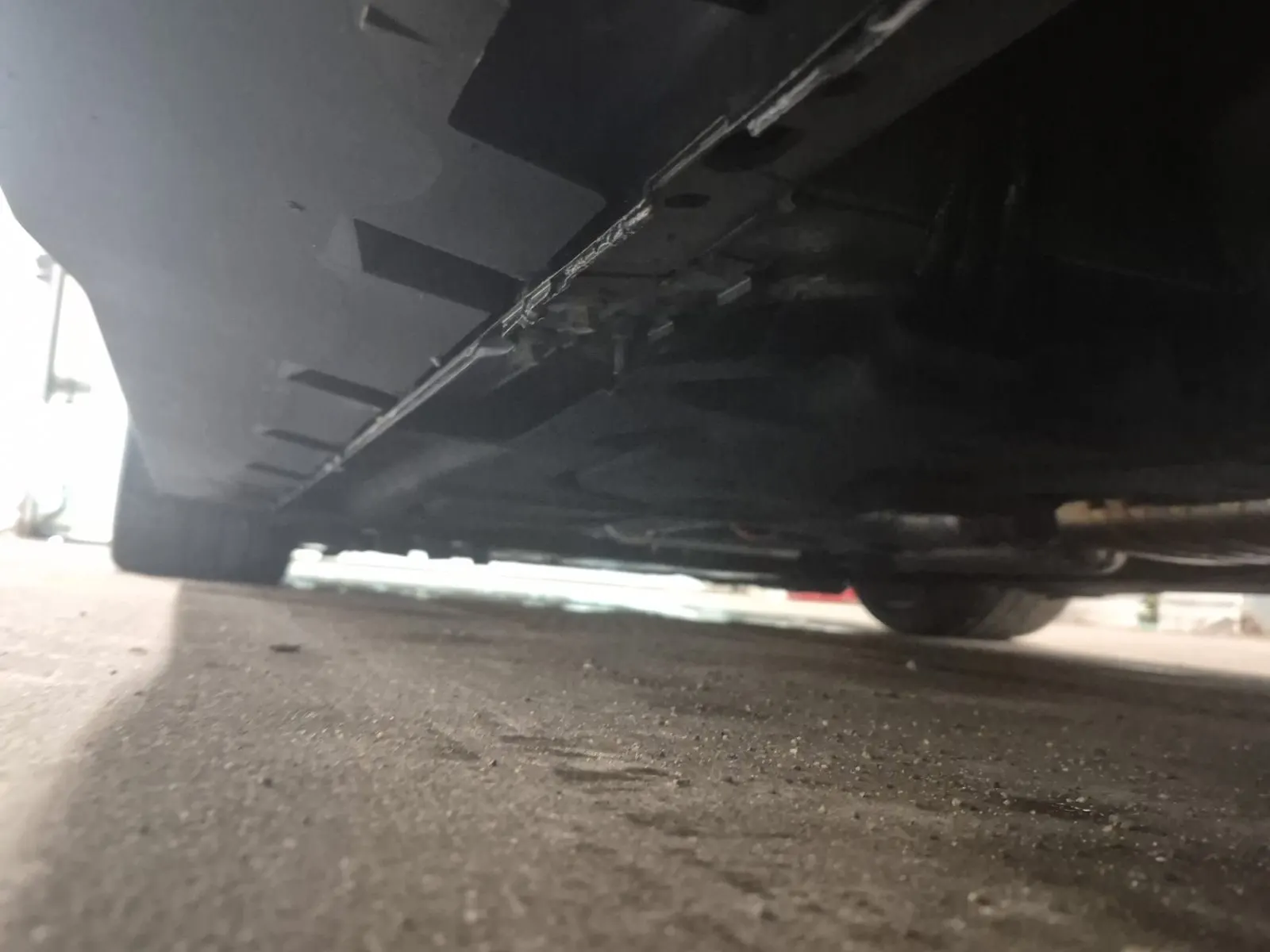Undercarriage - Driver Photo