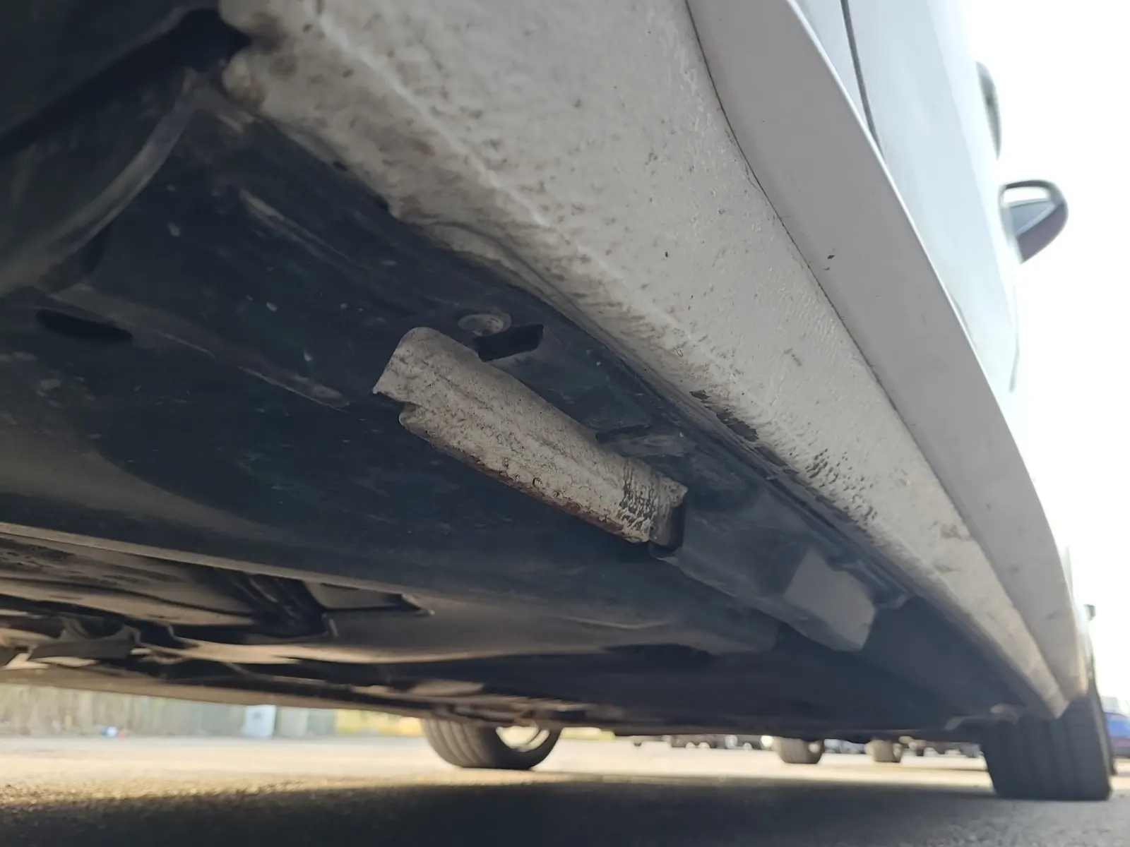 Undercarriage - Passenger Photo