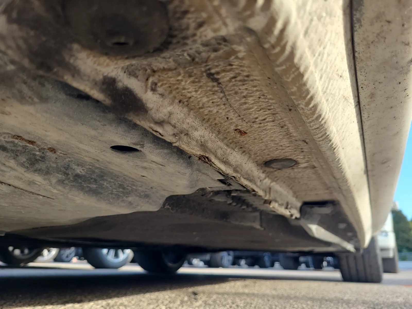 Undercarriage - Driver Photo