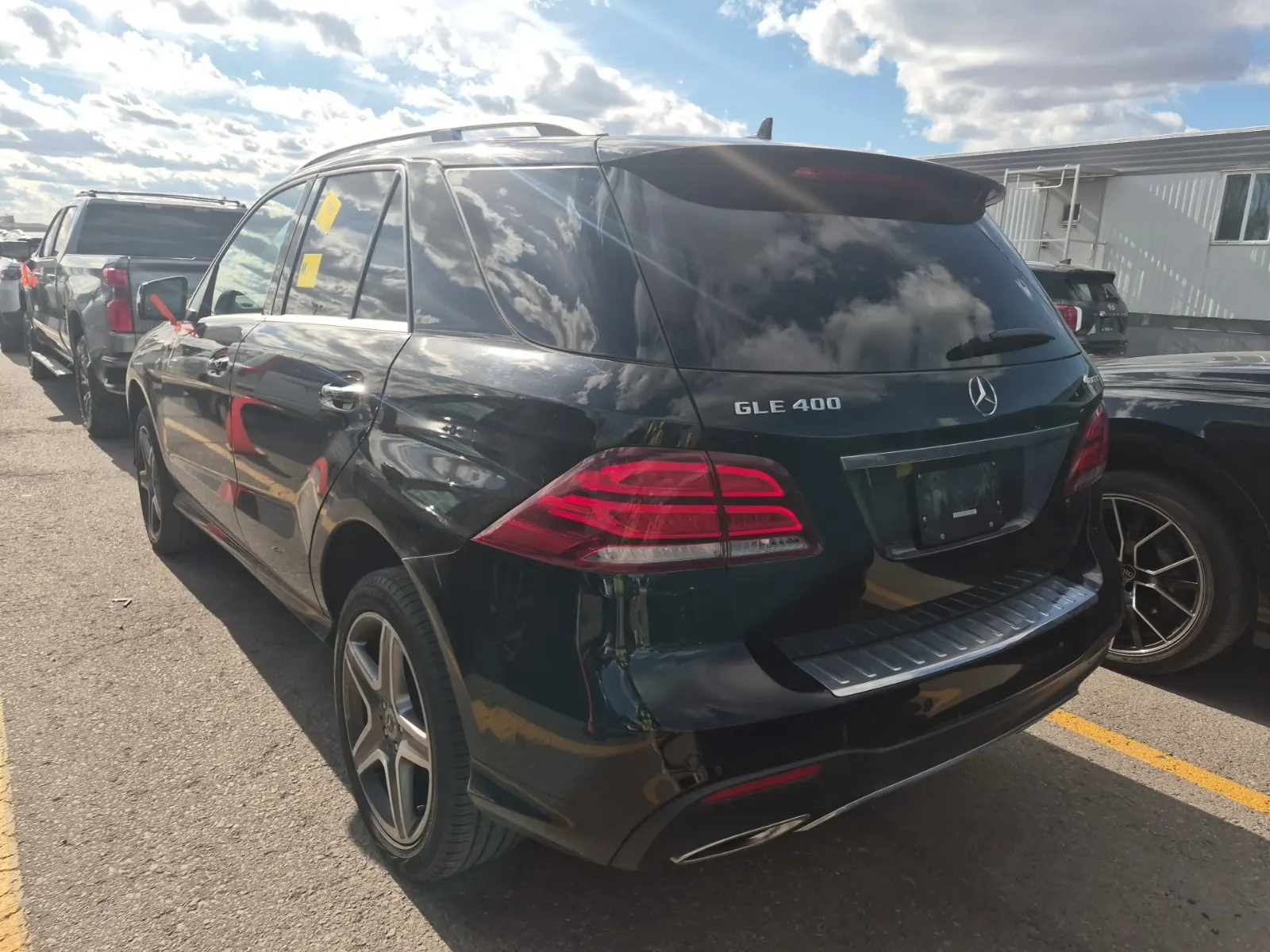 Driver Rear 3/4 Photo