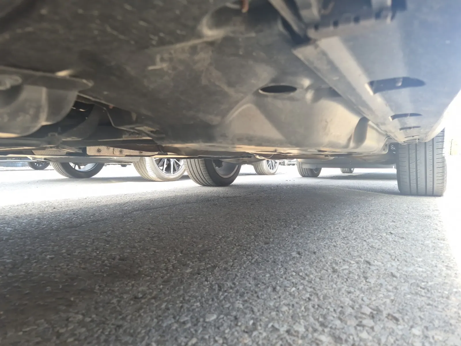 Undercarriage - Driver Photo