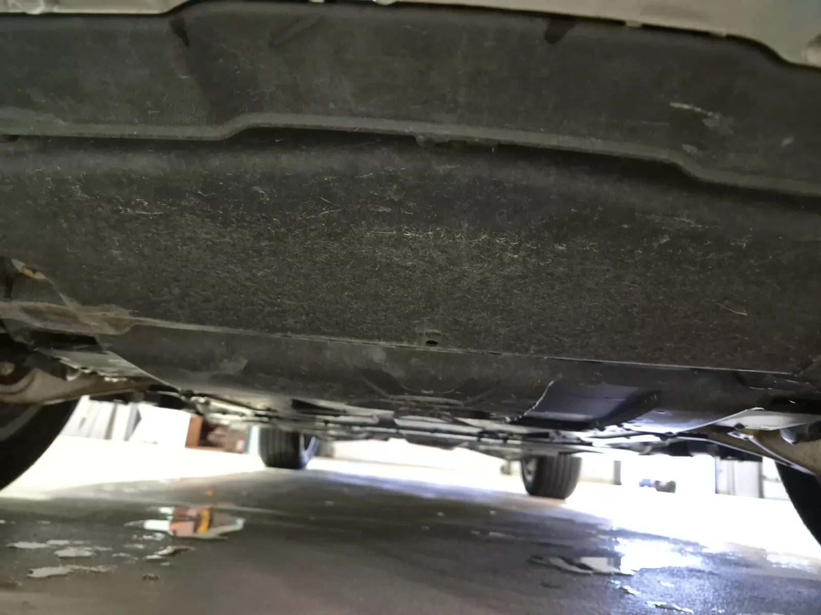 Undercarriage - Front Photo
