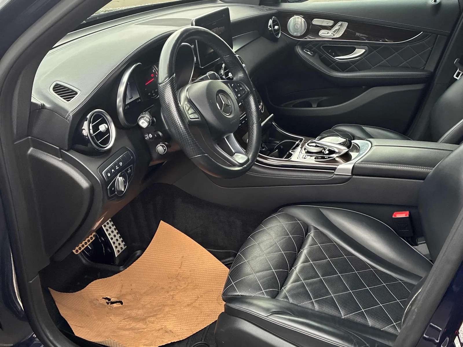 Interior driver side