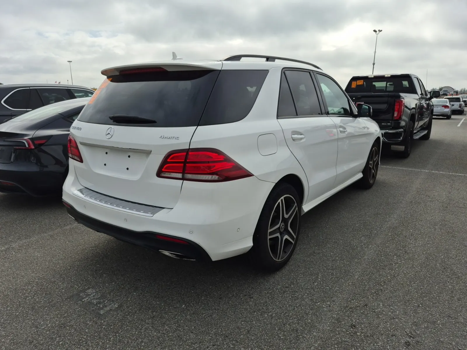 Passenger Rear 3/4 Photo