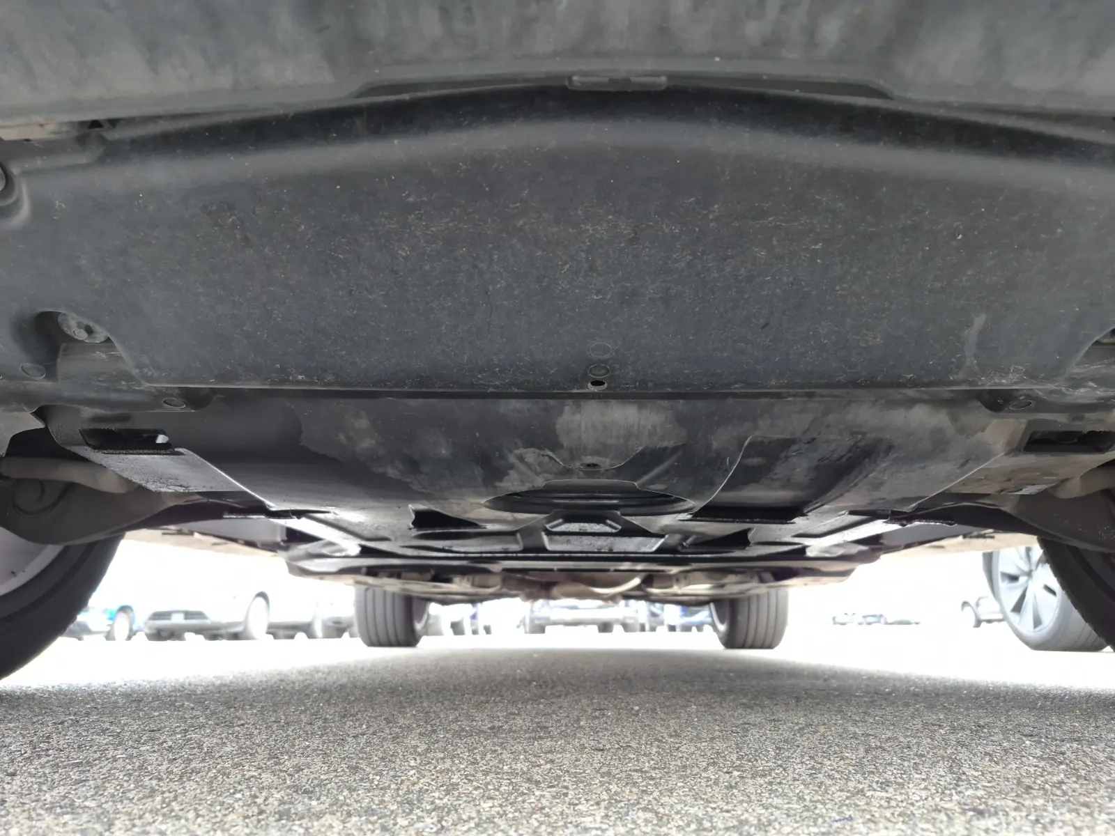 Undercarriage - Front Photo