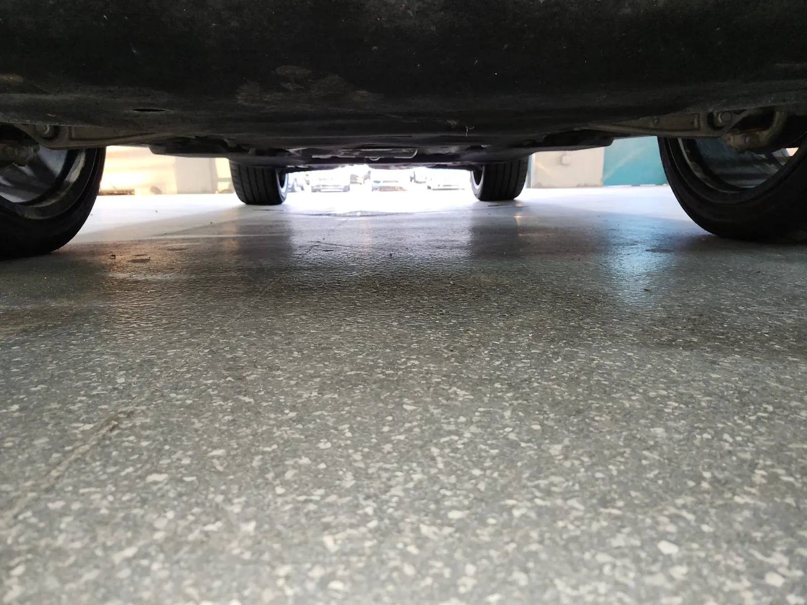Undercarriage - Front Photo