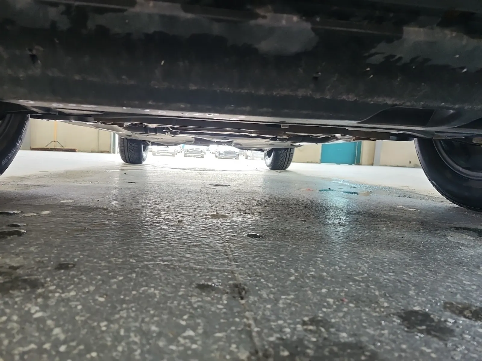 Undercarriage - Front Photo