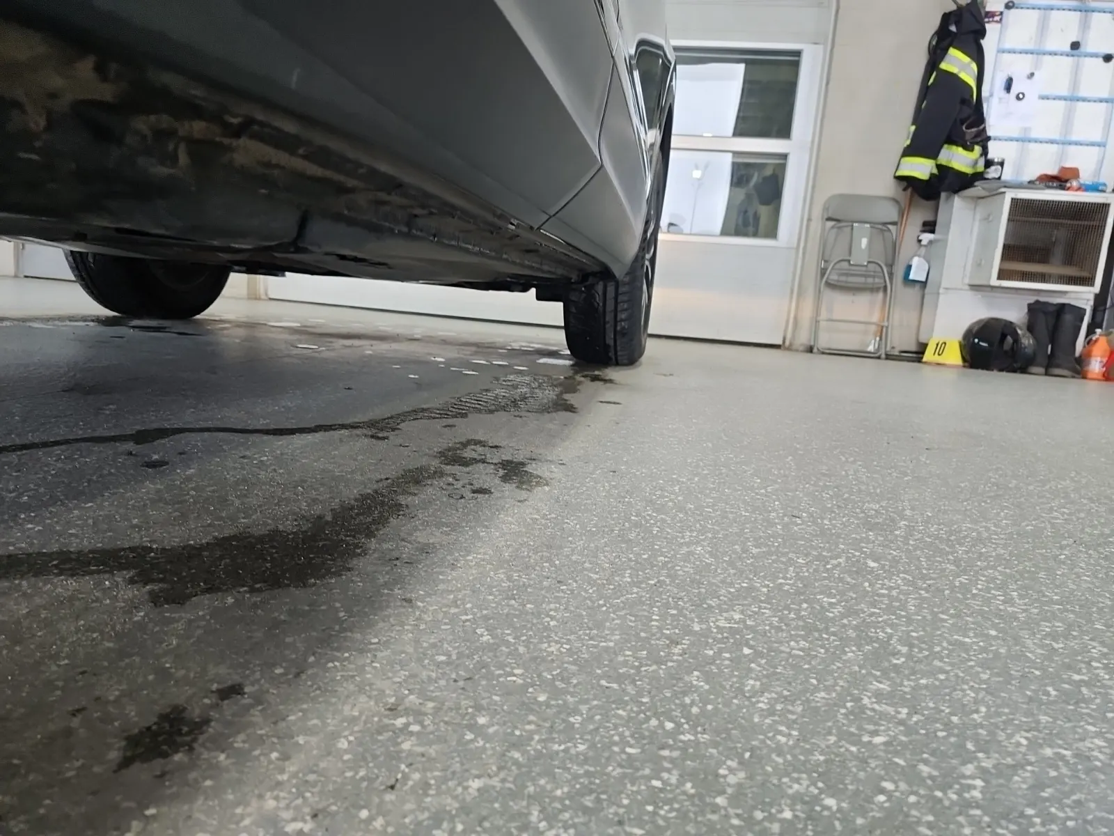Undercarriage - Passenger Photo