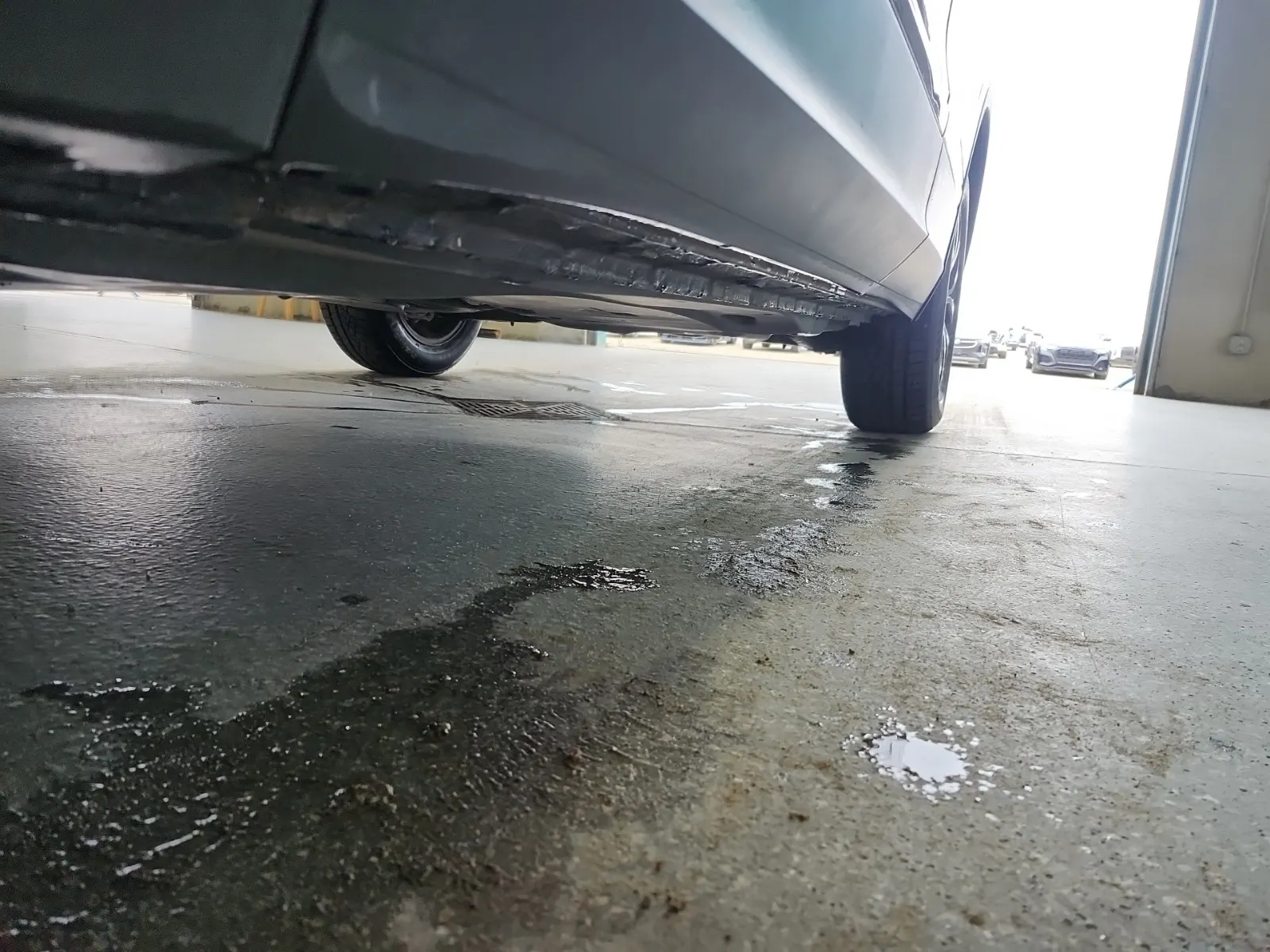 Undercarriage - Driver Photo