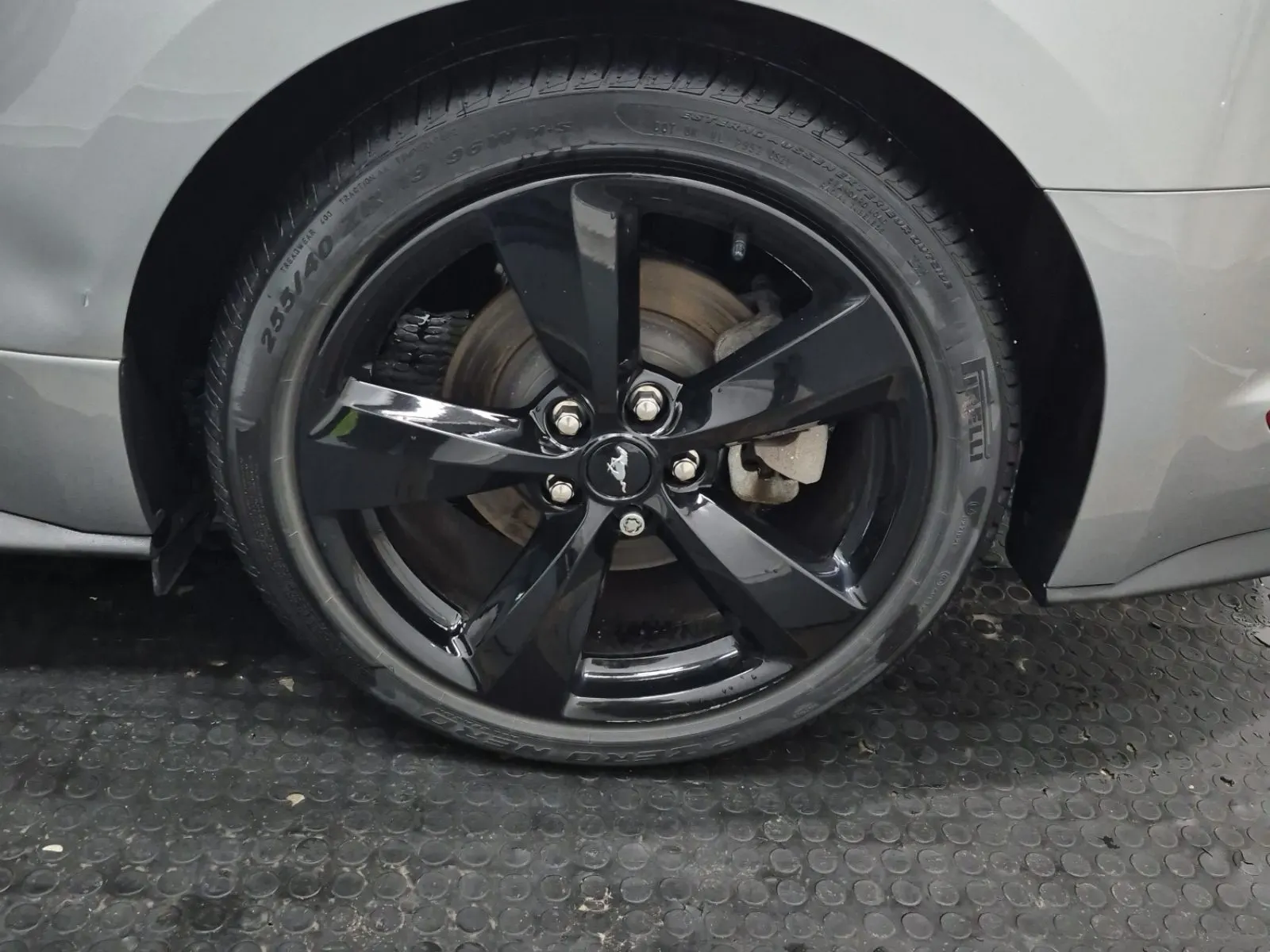 Left Rear Wheel/Tire Photo