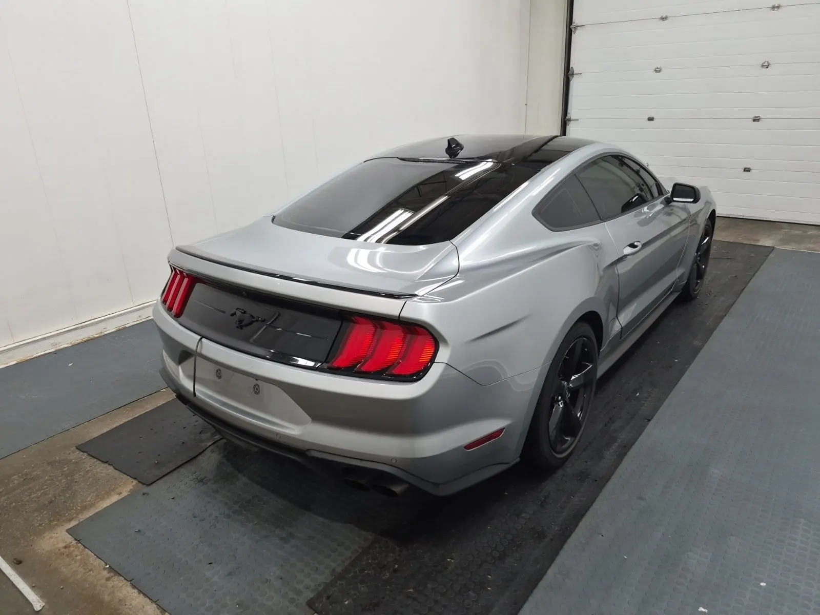 Passenger Rear 3/4 Photo