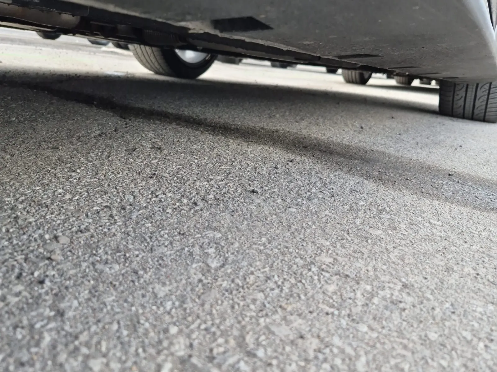Undercarriage - Passenger Photo