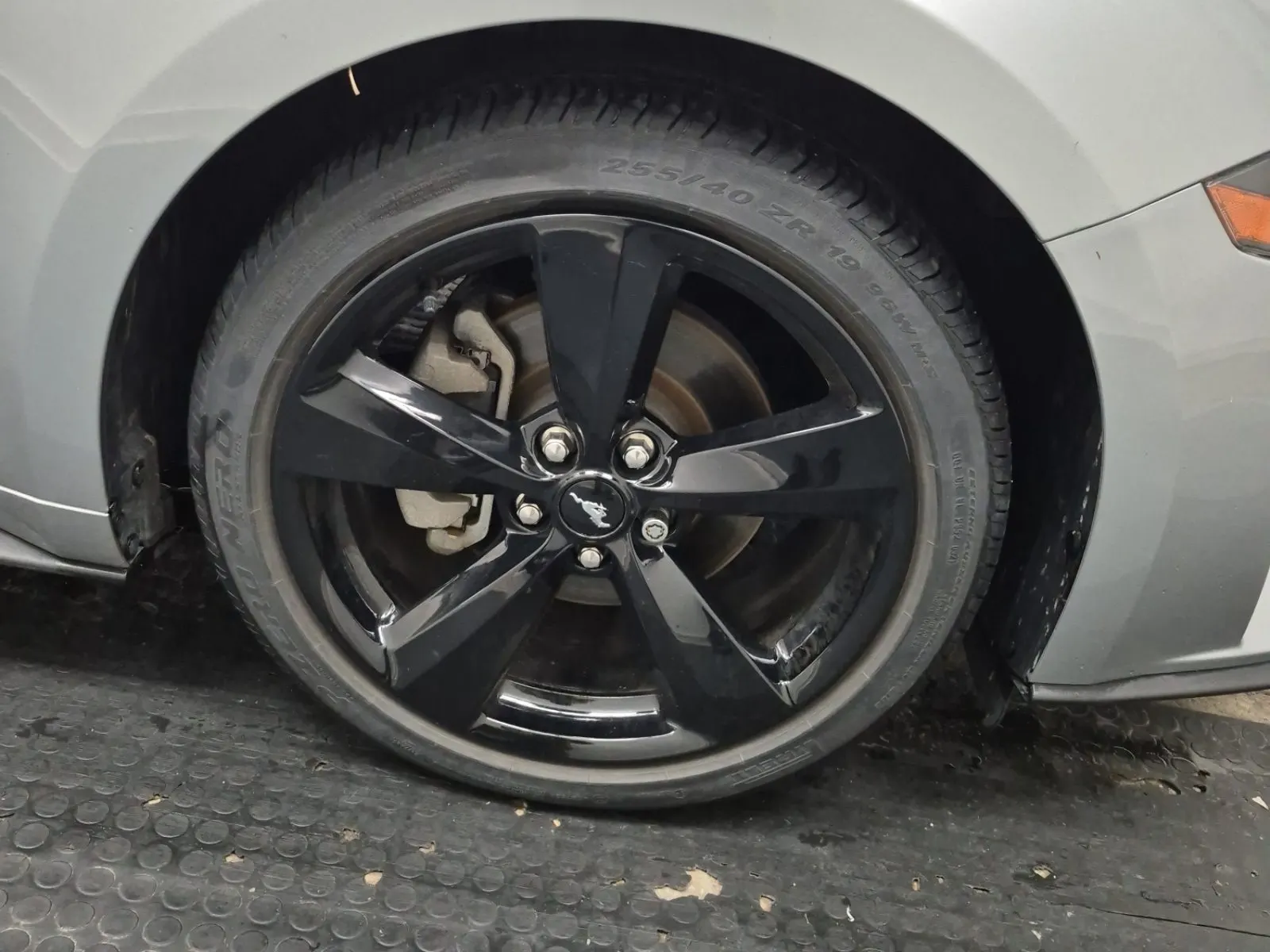 Right Front Wheel/Tire Photo