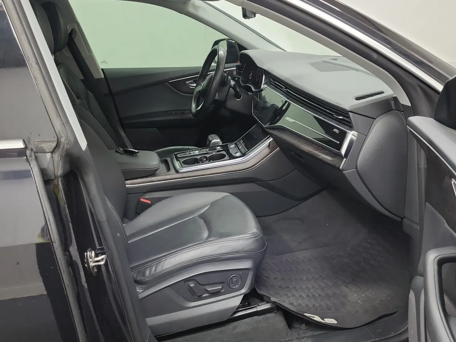 Right Side Interior Photo