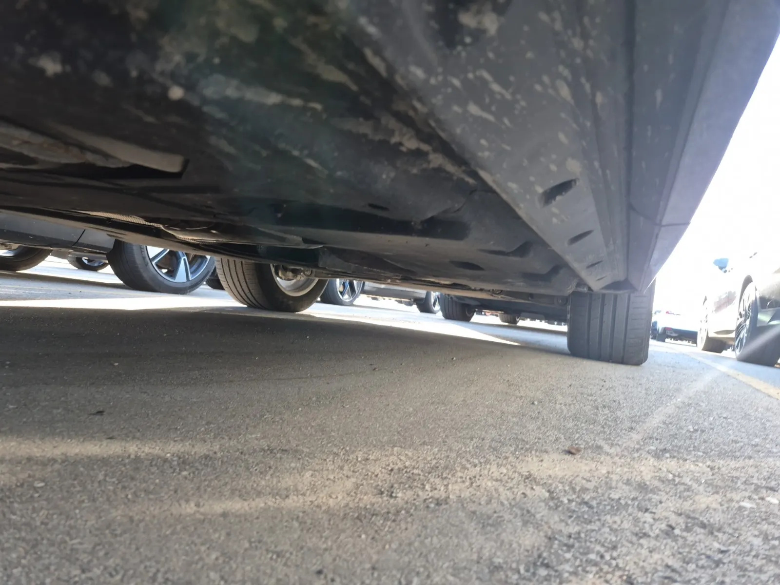 Undercarriage - Passenger Photo