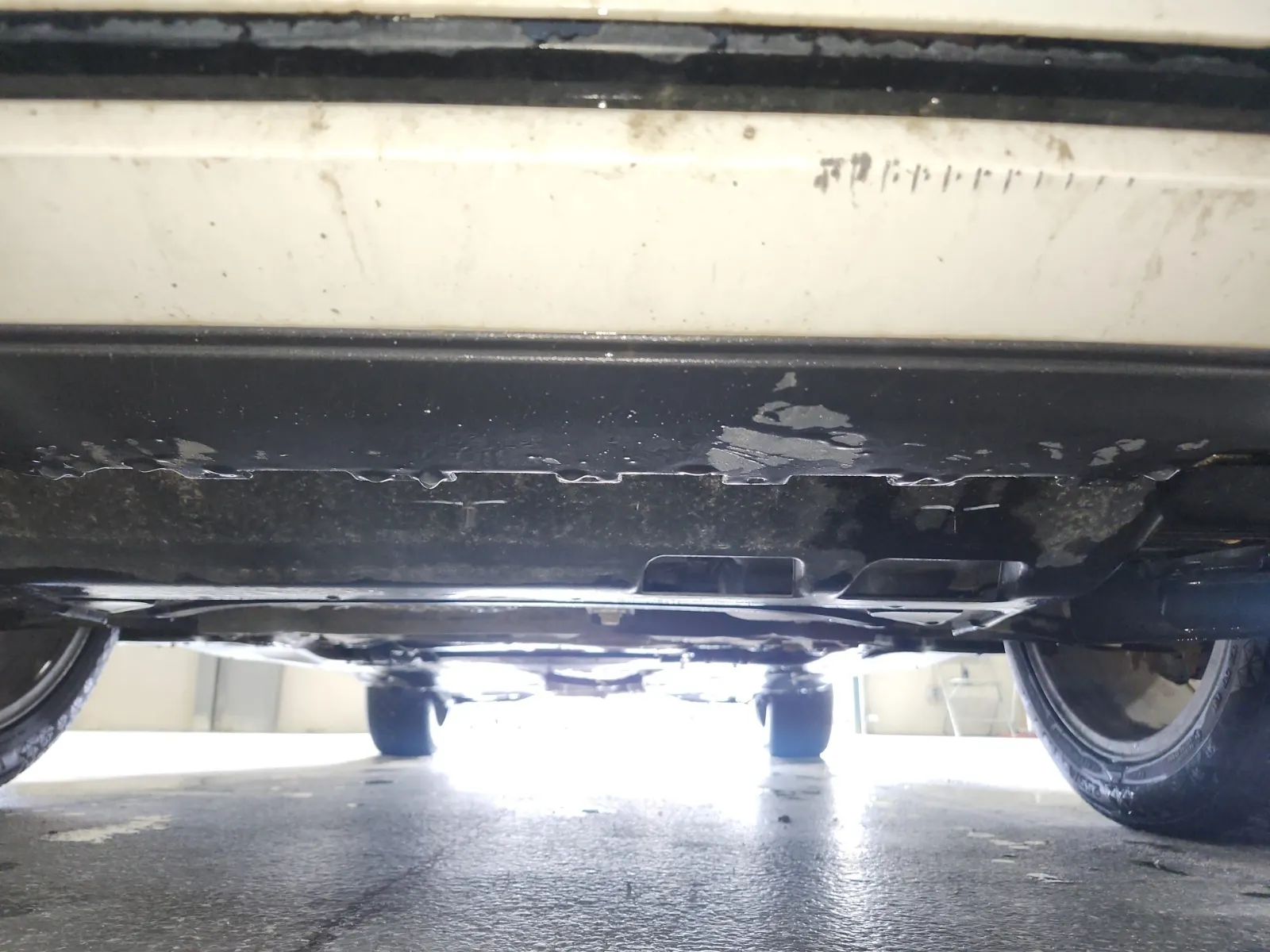 Undercarriage - Front Photo
