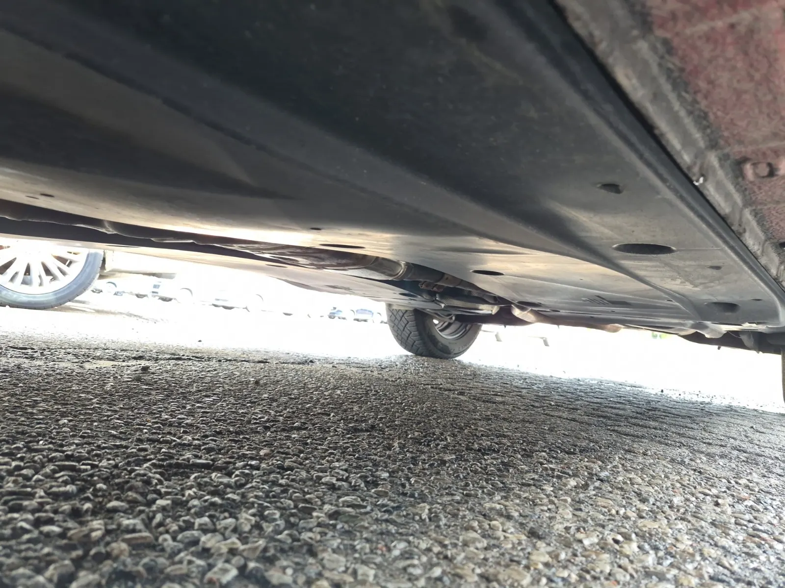 Undercarriage - Driver Photo