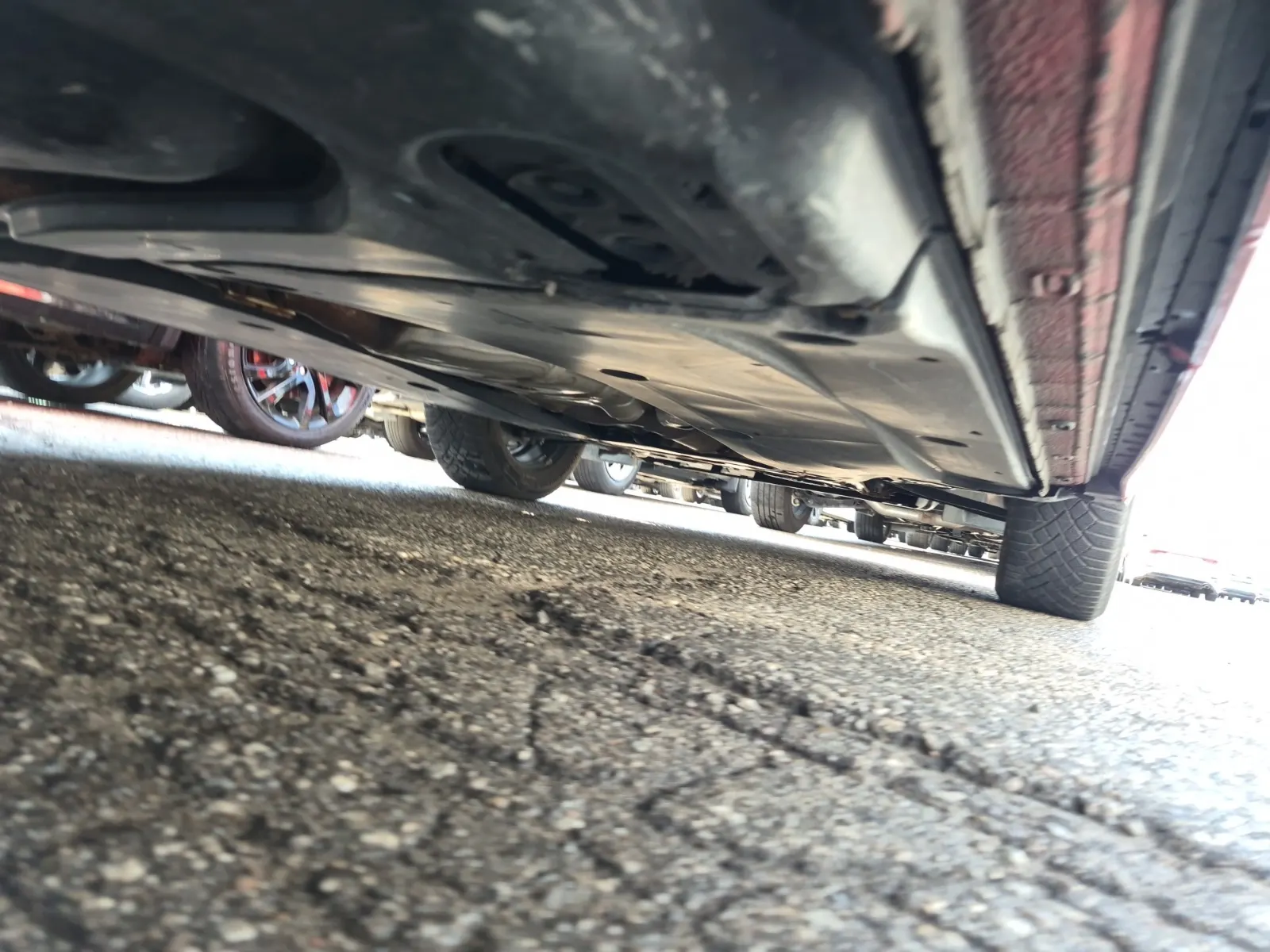 Undercarriage - Passenger Photo