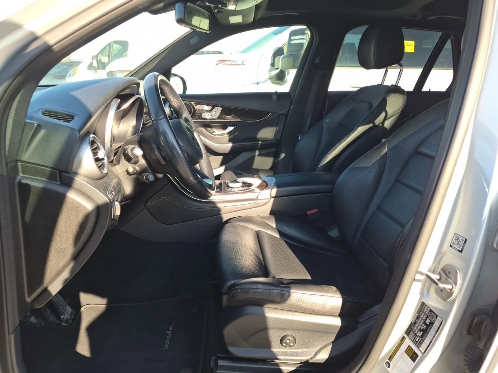Front Interior Photo
