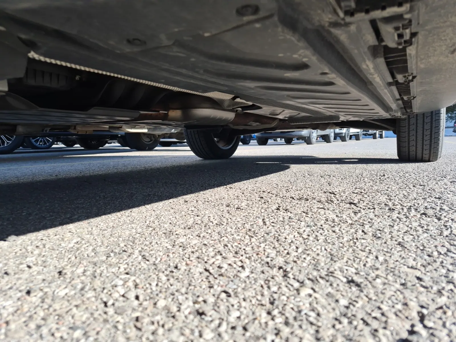 Undercarriage - Driver Photo