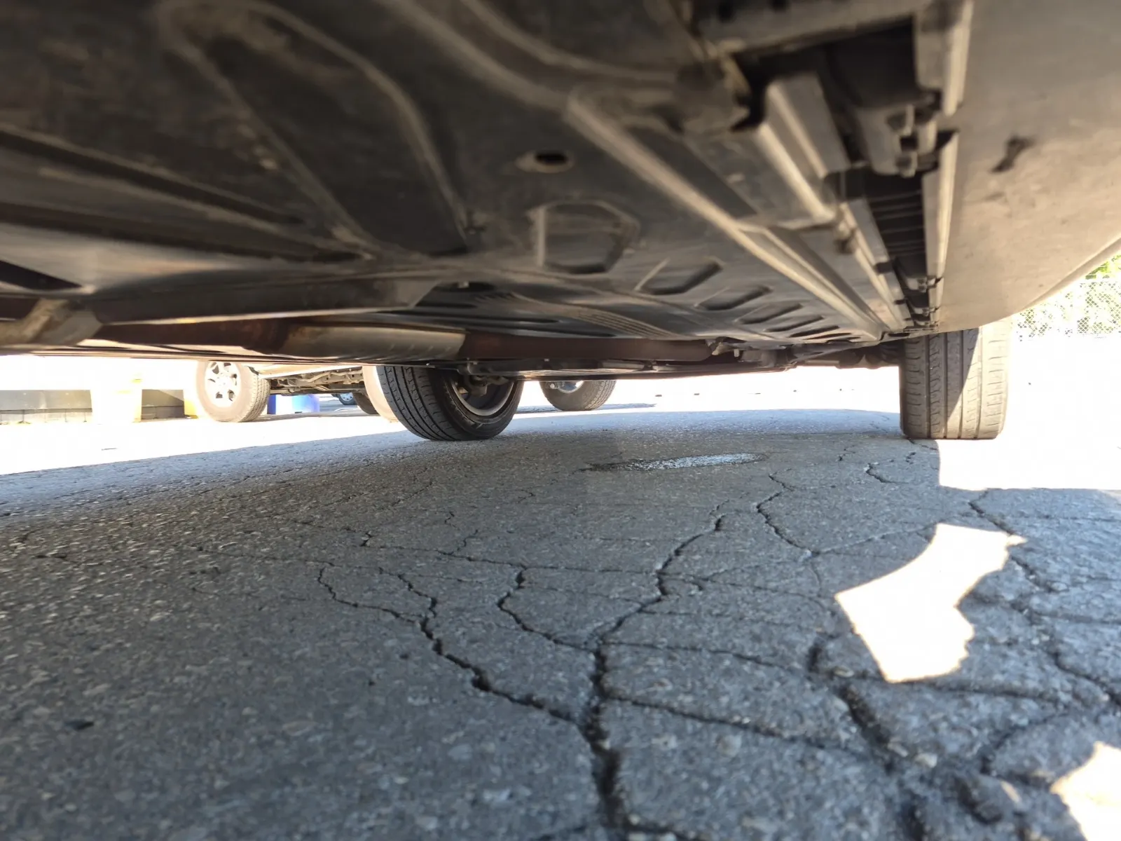 Undercarriage - Passenger Photo
