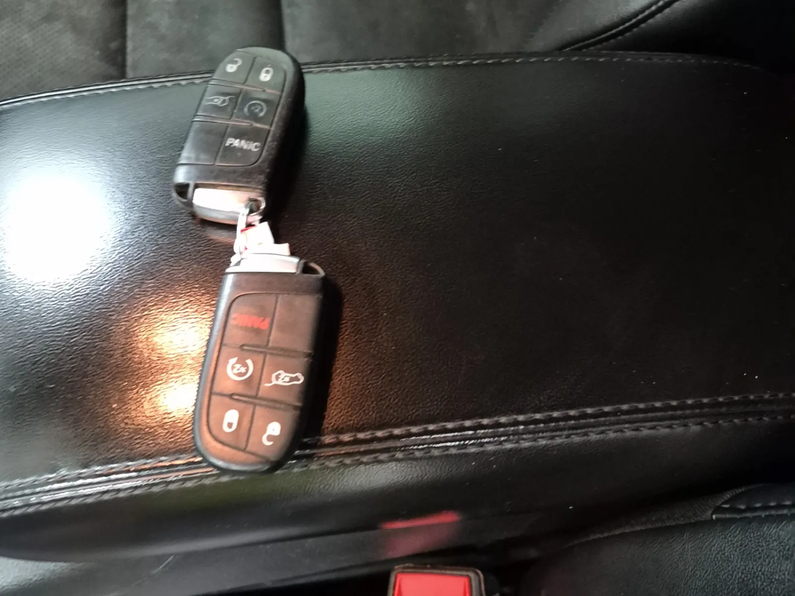 Keys/Fobs/Manual Photo