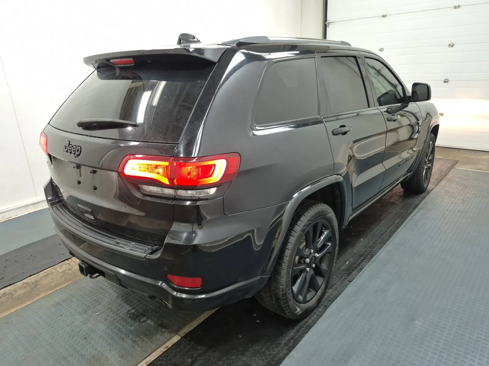 Passenger Rear 3/4 Photo
