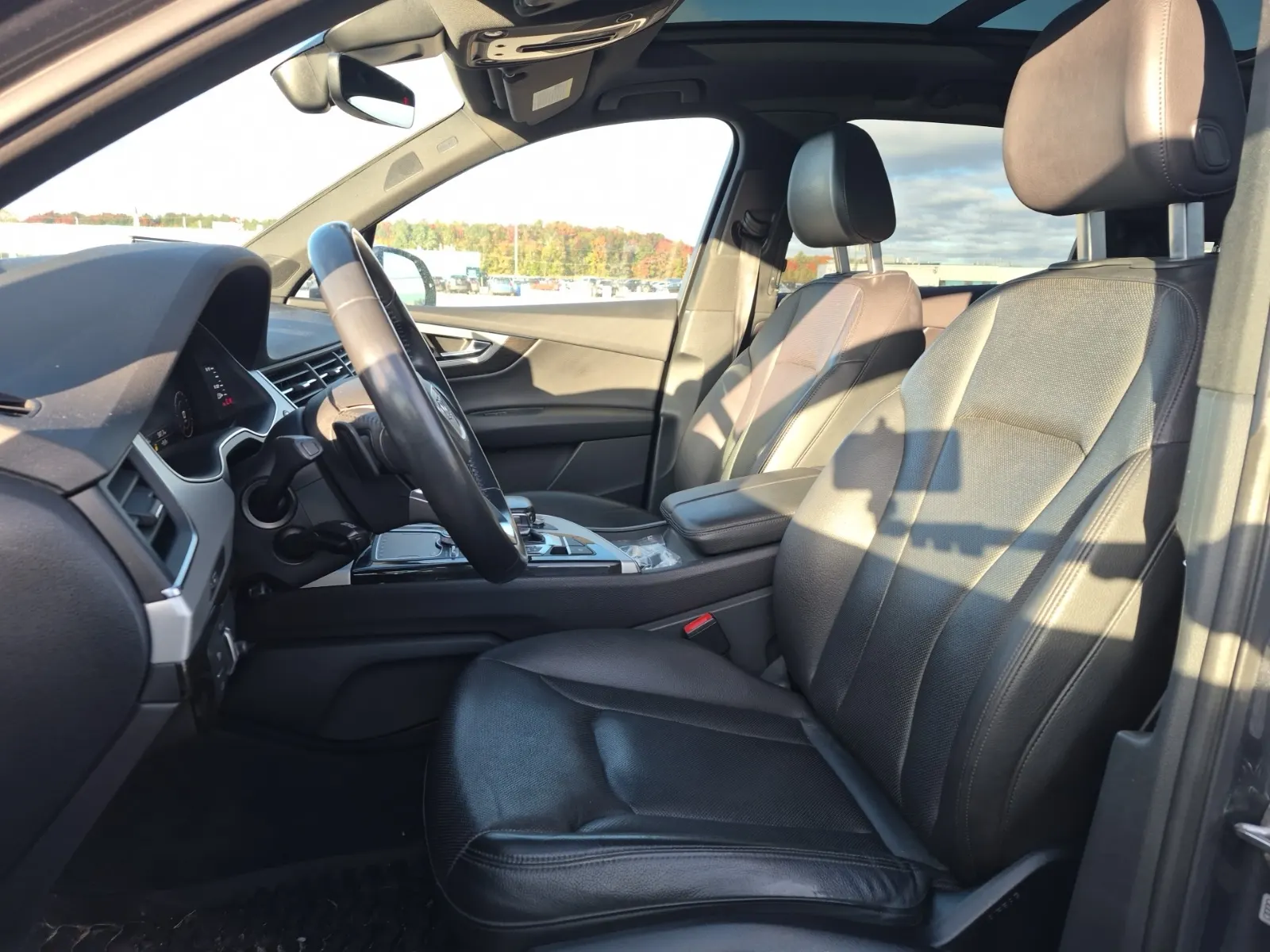 Front Interior Photo