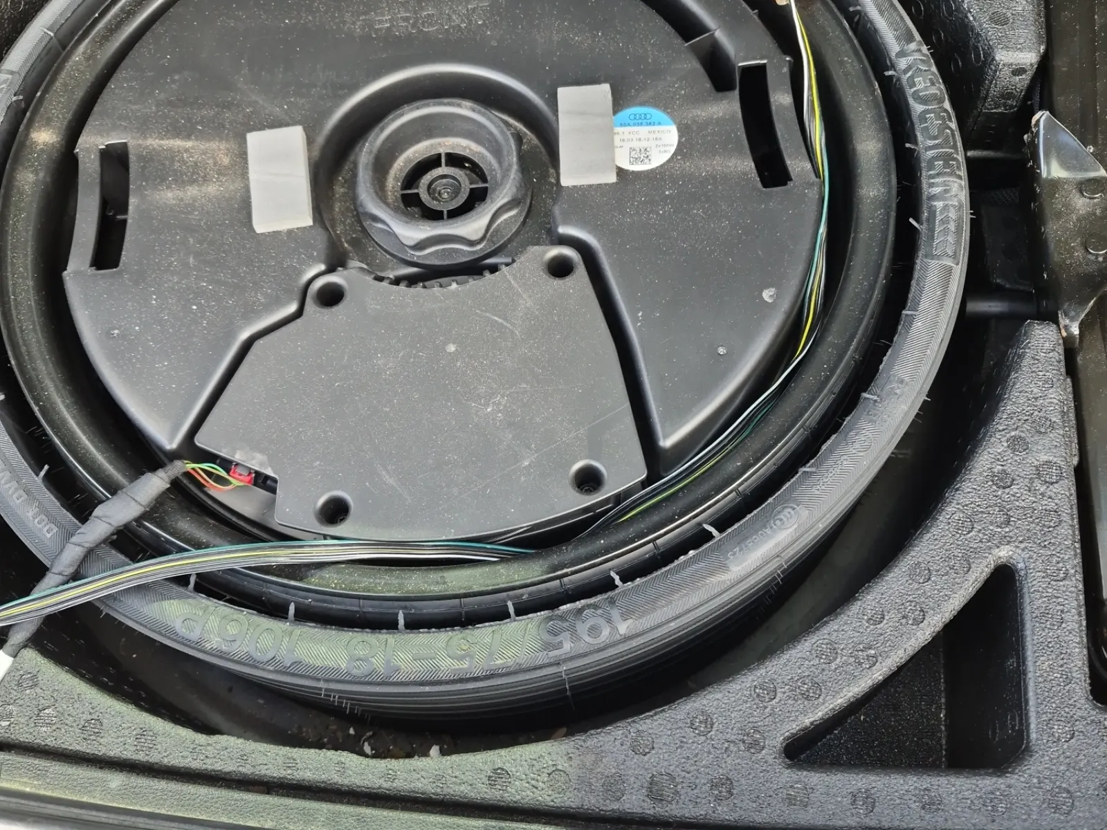 Spare Tire & Wheel Photo