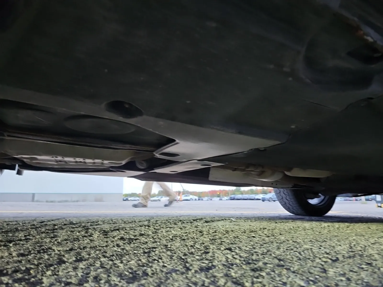 Undercarriage - Passenger Photo