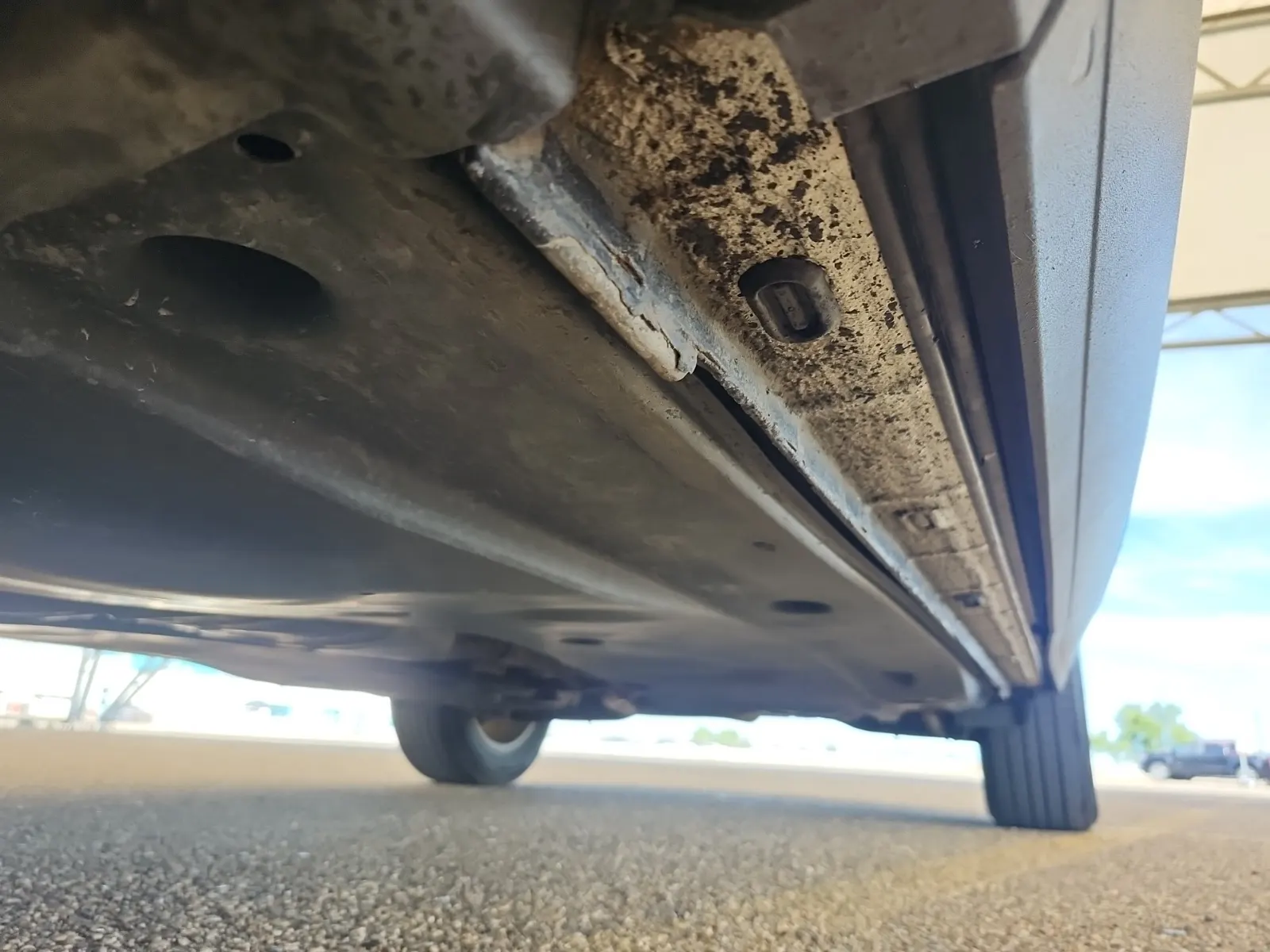 Undercarriage - Driver Photo