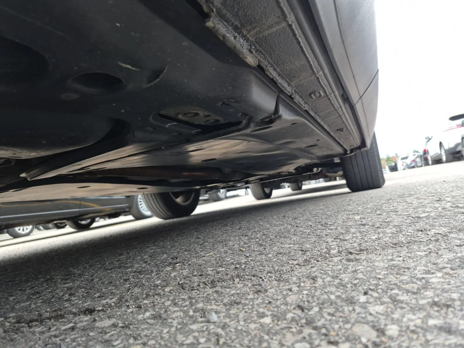 Undercarriage - Passenger Photo