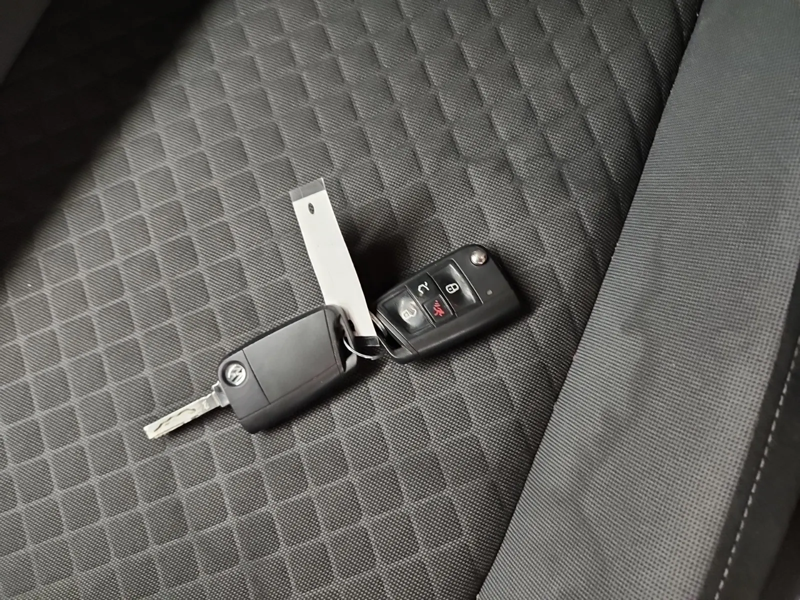 Keys/Fobs/Manual Photo