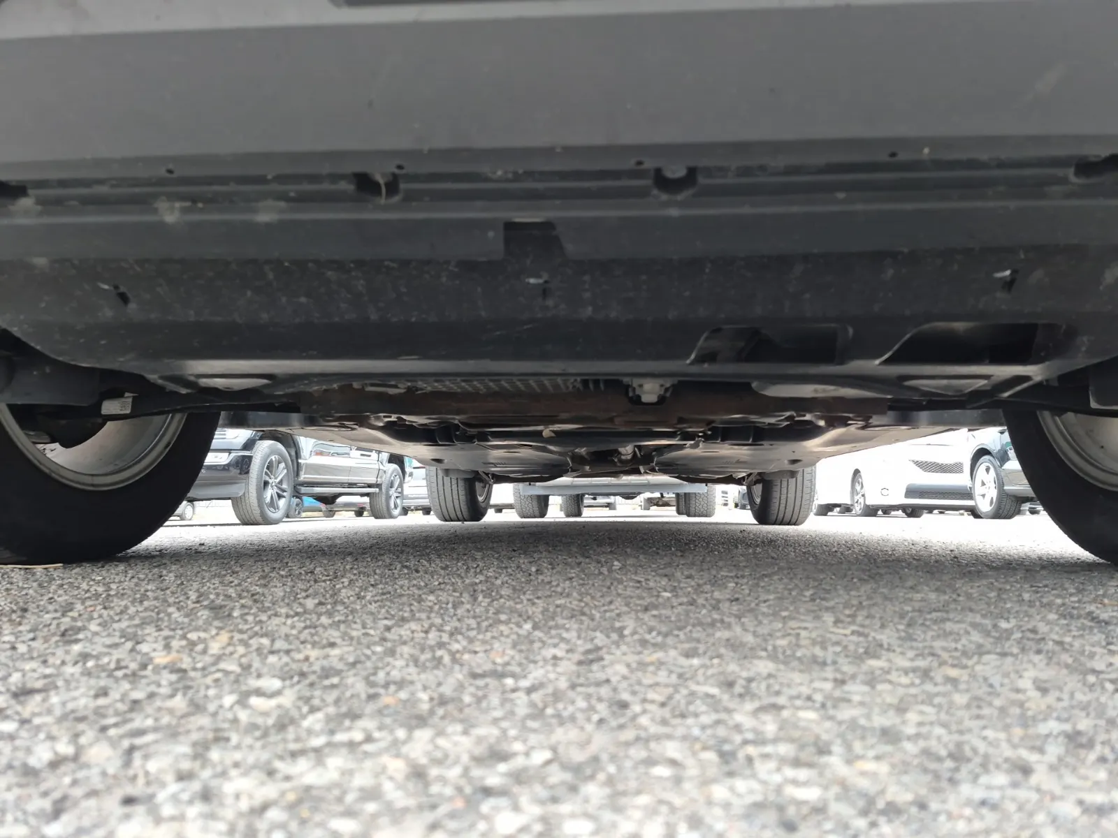 Undercarriage - Front Photo