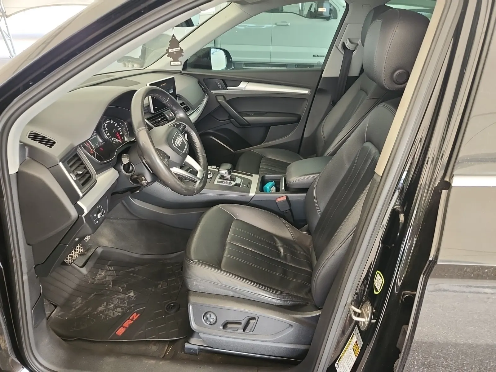 Front Interior Photo