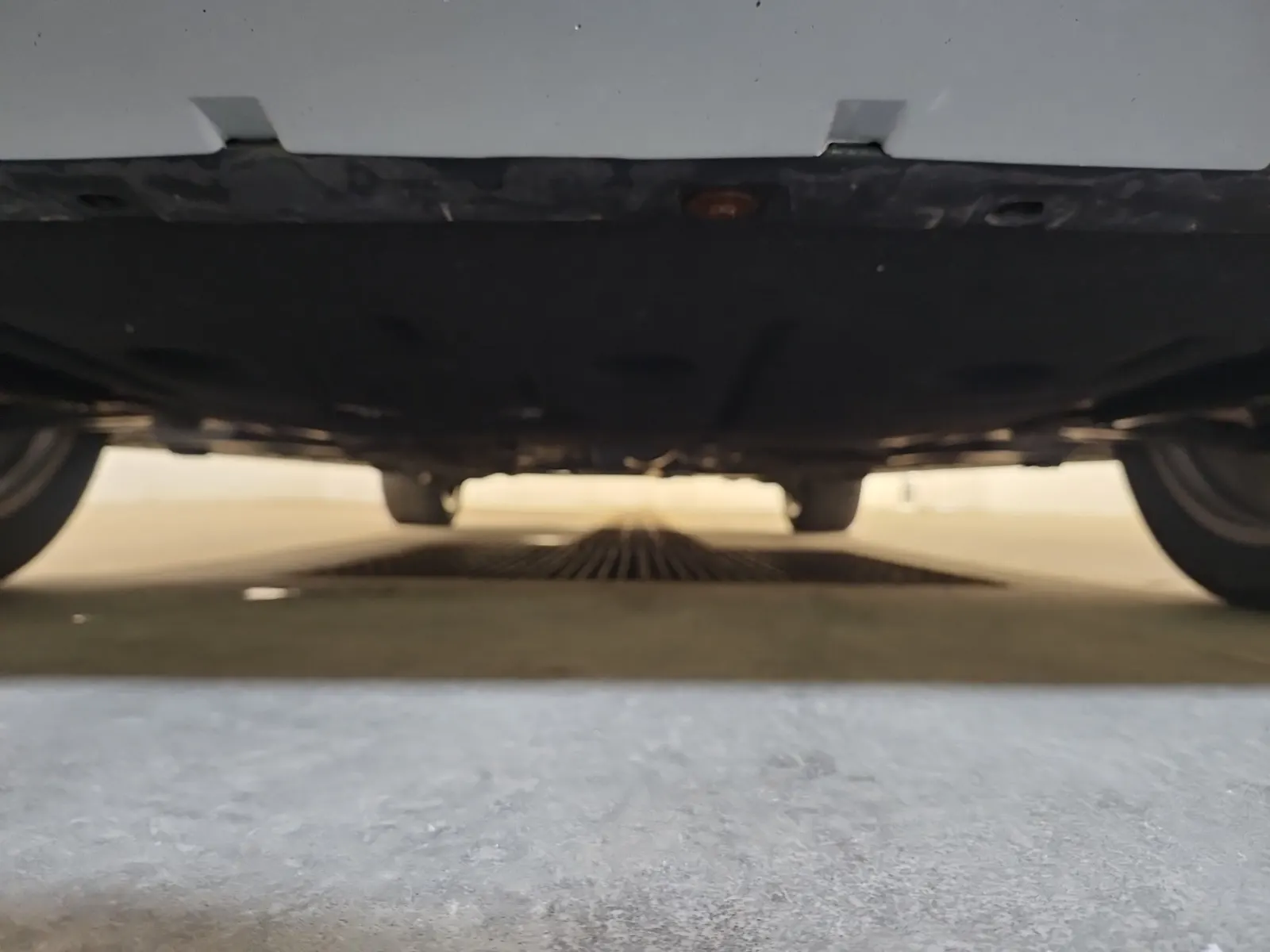 Undercarriage - Front Photo