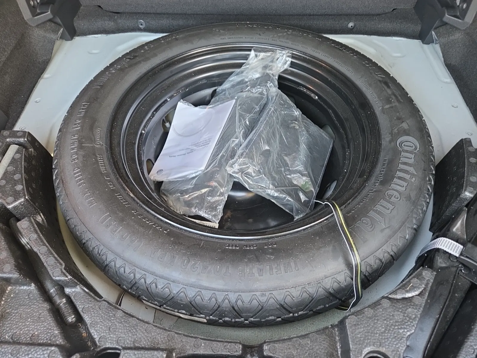 Spare Tire & Wheel Photo