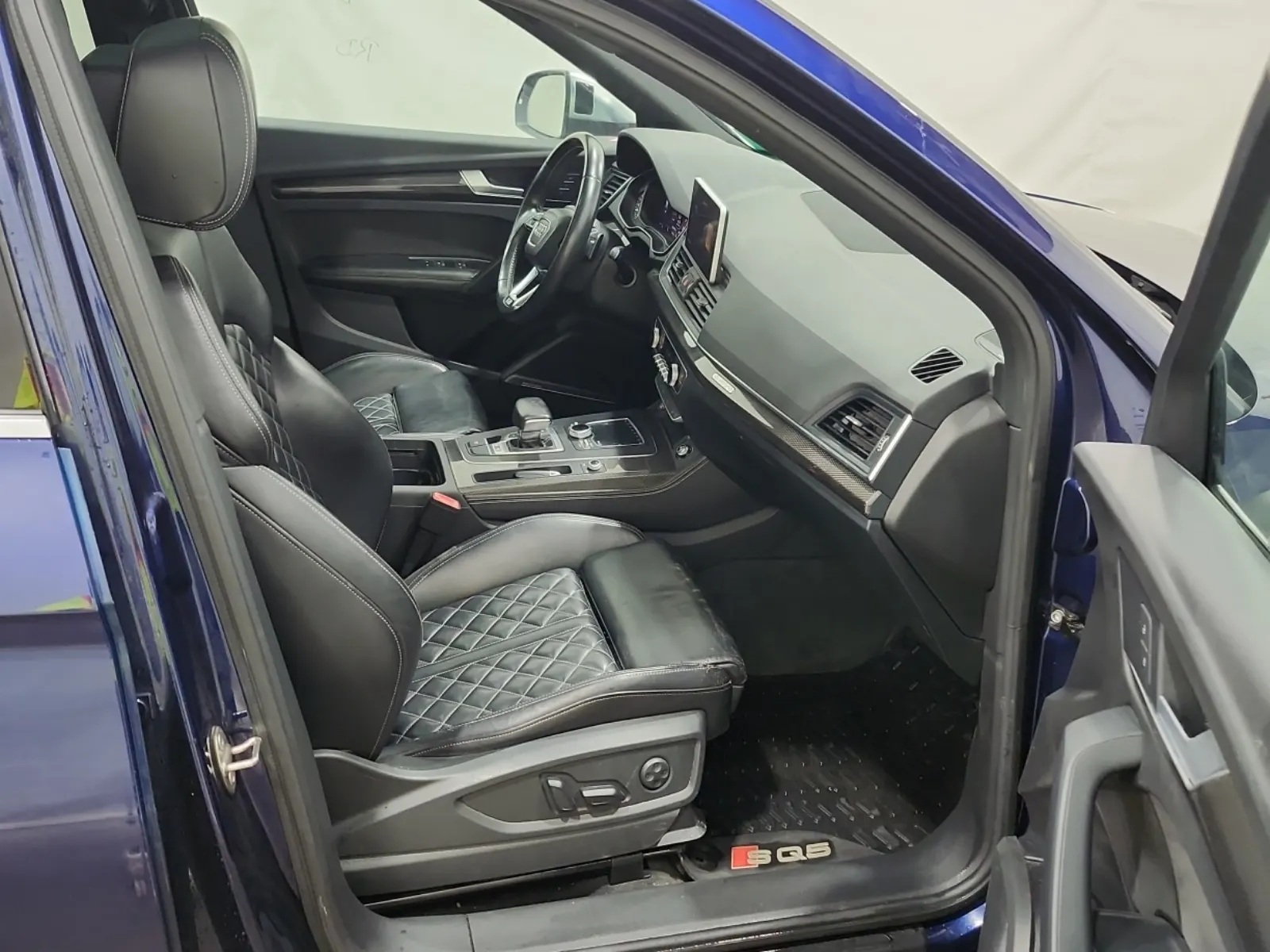 Right Side Interior Photo