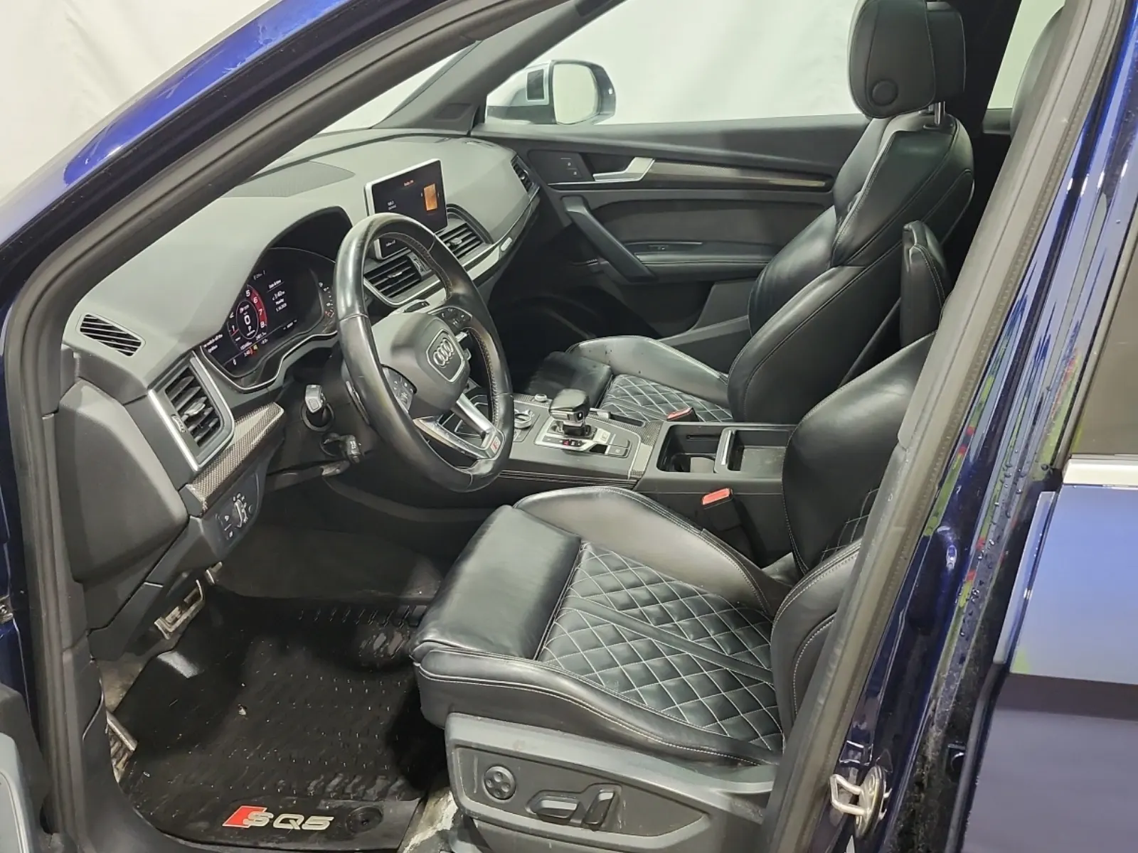 Front Interior Photo